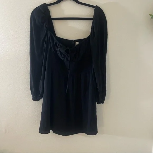 Aritzia SUNDAY BEST "Delilah" Longsleeve Dress Black - Picture 4 of 9